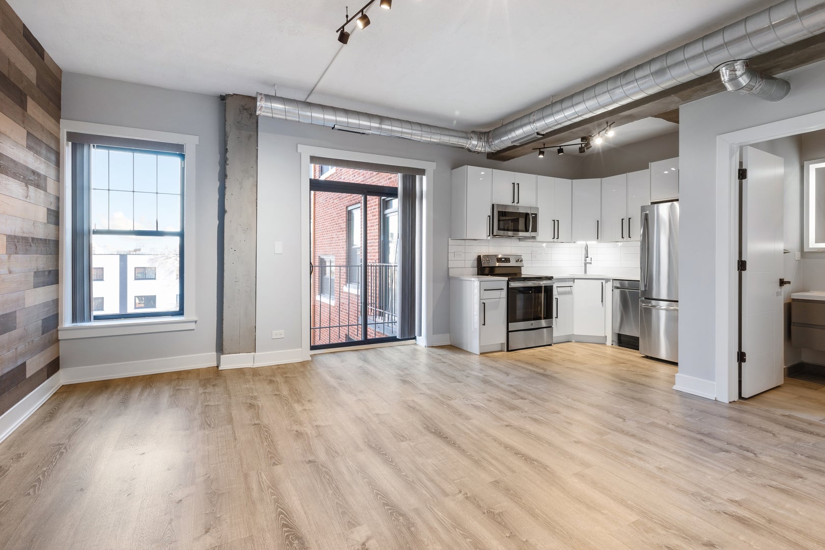 7645 N SHERIDAN Road 511