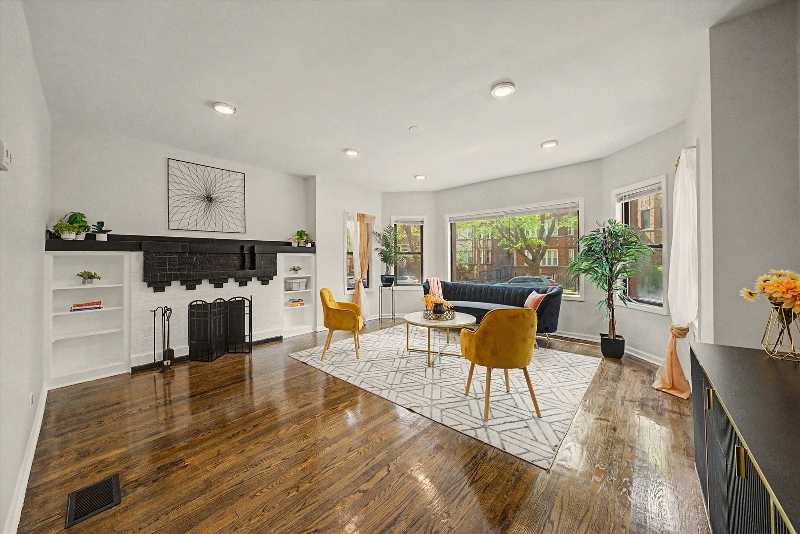 7641 S Phillips Avenue