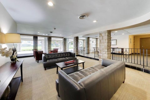 Tiny photo for 201 THAMES Parkway #3H, Park Ridge, IL 60068 (MLS # 12745510)