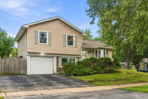 Tiny photo for 863 Poplar Lane, Bolingbrook, IL 60440 (MLS # 12769124)