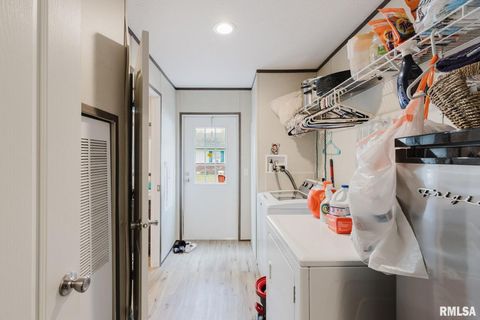 Tiny photo for 344 N Seba Street, Hurst, IL 62949 (MLS # EB459836)