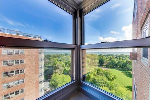 Tiny photo for 4950 N Marine Drive #1402, Chicago, IL 60640 (MLS # 12507504)