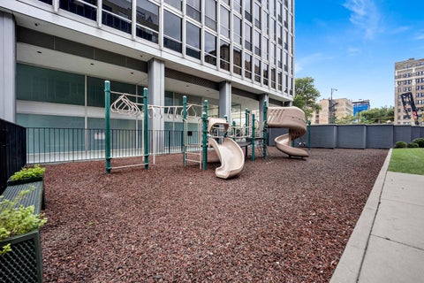 Tiny photo for 340 W Diversey Parkway #918, Chicago, IL 60657 (MLS # 12768847)
