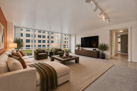 Tiny photo for 340 W Diversey Parkway #918, Chicago, IL 60657 (MLS # 12768847)
