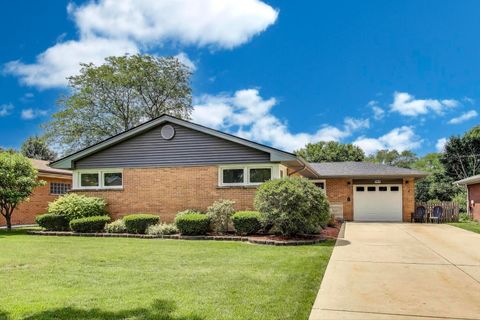207 E Berkshire Lane Mount Prospect IL 60056