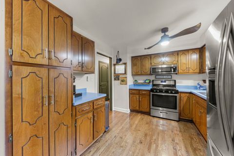 Tiny photo for 714 E Emerson Avenue, Lombard, IL 60148 (MLS # 12586118)