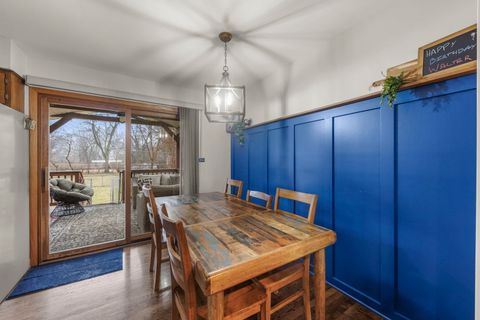 Tiny photo for 714 E Emerson Avenue, Lombard, IL 60148 (MLS # 12586118)