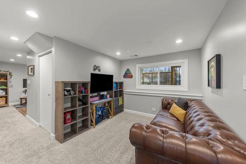 Tiny photo for 714 E Emerson Avenue, Lombard, IL 60148 (MLS # 12586118)