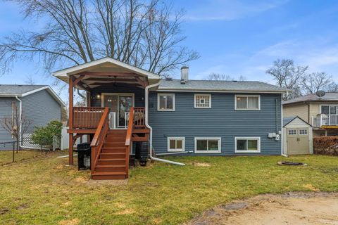 Tiny photo for 714 E Emerson Avenue, Lombard, IL 60148 (MLS # 12586118)