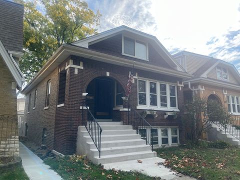 A home in North Riverside