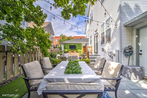 Tiny photo for 2907 N Wolcott Avenue #B, Chicago, IL 60657 (MLS # 12759637)