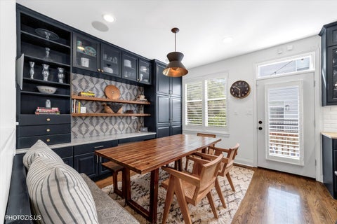 Tiny photo for 2907 N Wolcott Avenue #B, Chicago, IL 60657 (MLS # 12759637)