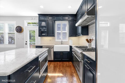 Tiny photo for 2907 N Wolcott Avenue #B, Chicago, IL 60657 (MLS # 12759637)