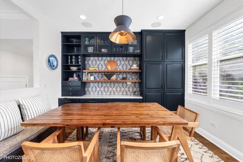 Tiny photo for 2907 N Wolcott Avenue #B, Chicago, IL 60657 (MLS # 12759637)