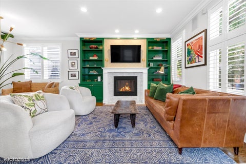Tiny photo for 2907 N Wolcott Avenue #B, Chicago, IL 60657 (MLS # 12759637)