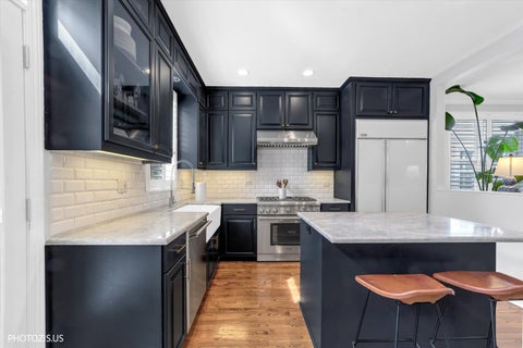 Tiny photo for 2907 N Wolcott Avenue #B, Chicago, IL 60657 (MLS # 12759637)
