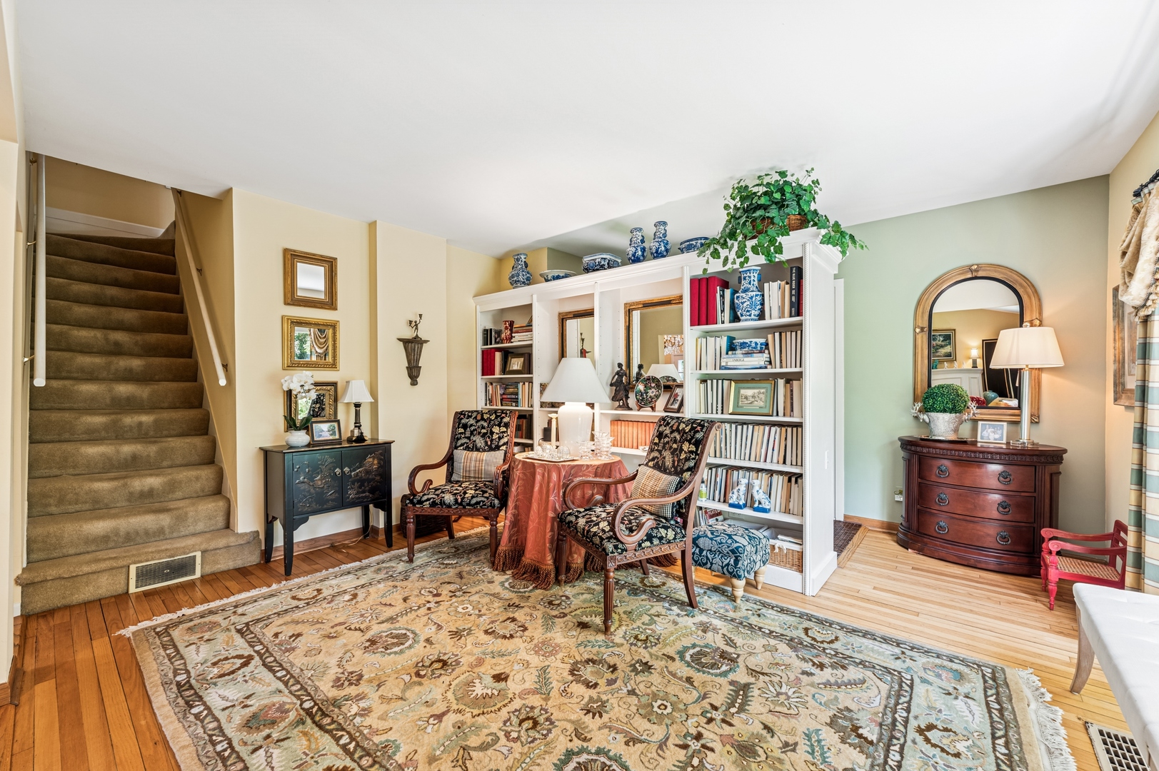 315 W Washington Avenue