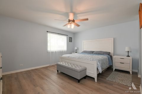 Tiny photo for 902 Ashley Court, Westmont, IL 60559 (MLS # 12629366)