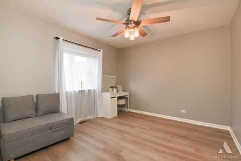 Tiny photo for 902 Ashley Court, Westmont, IL 60559 (MLS # 12629366)