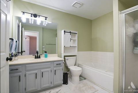 Tiny photo for 902 Ashley Court, Westmont, IL 60559 (MLS # 12629366)