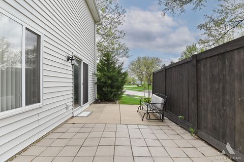 Tiny photo for 902 Ashley Court, Westmont, IL 60559 (MLS # 12629366)