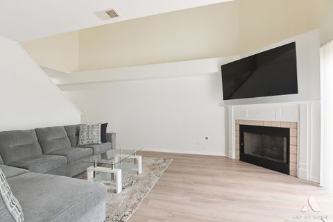 Tiny photo for 902 Ashley Court, Westmont, IL 60559 (MLS # 12629366)