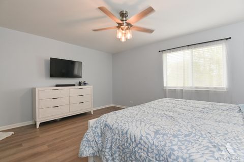Tiny photo for 902 Ashley Court, Westmont, IL 60559 (MLS # 12629366)
