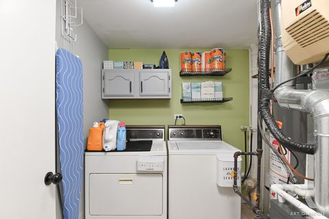 Tiny photo for 902 Ashley Court, Westmont, IL 60559 (MLS # 12629366)