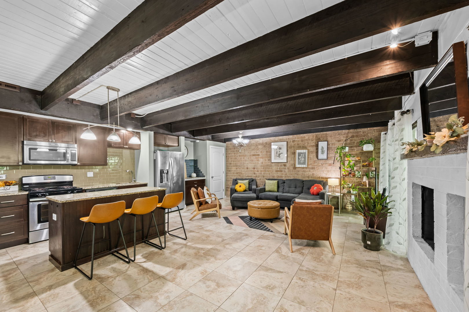 607 Kenneth Circle