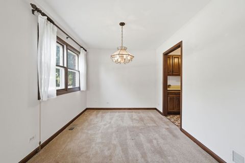 Tiny photo for 629 N Lakeview Drive, Round Lake, IL 60073 (MLS # 12645597)