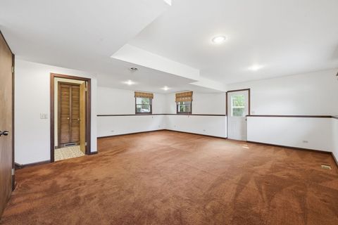 Tiny photo for 629 N Lakeview Drive, Round Lake, IL 60073 (MLS # 12645597)