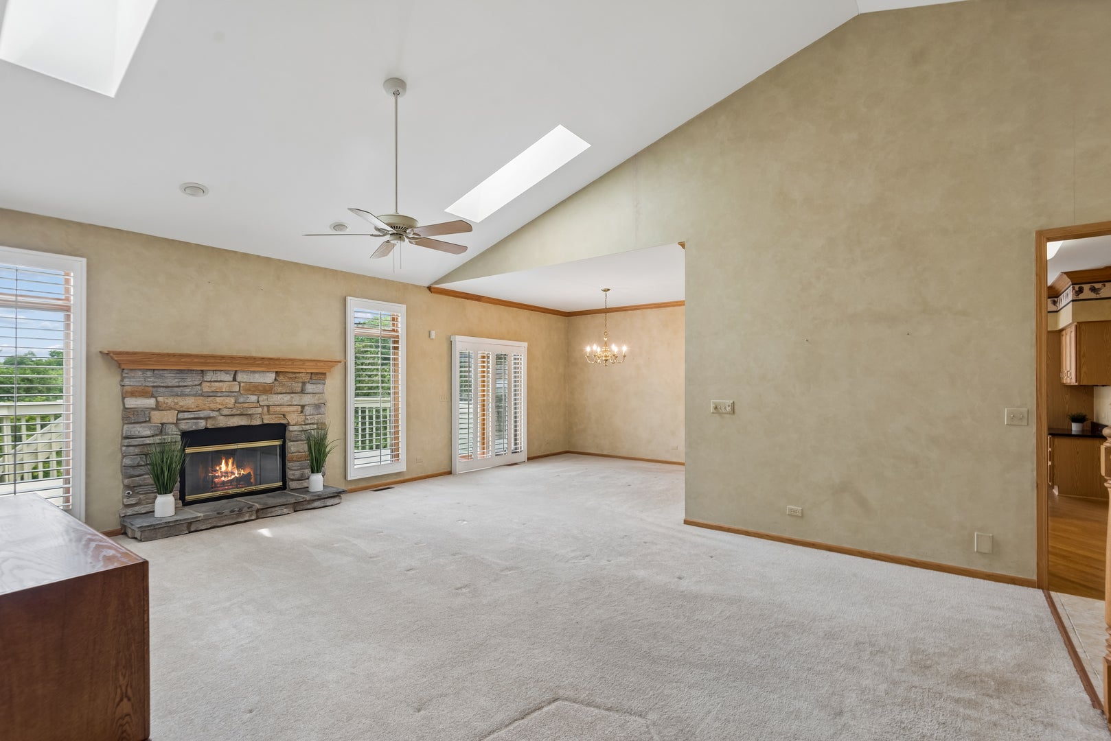 789 Woodland Drive