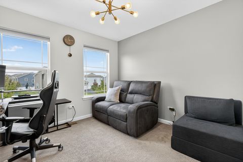 Tiny photo for 693 Slate Run, Elgin, IL 60124 (MLS # 12505578)