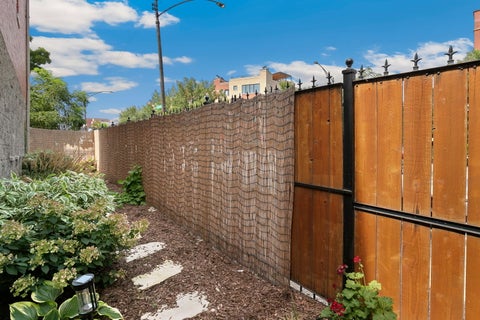 Tiny photo for 471 N Armour Street, Chicago, IL 60642 (MLS # 12750535)