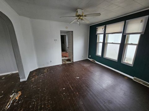 Tiny photo for 724 Park Avenue, Mt Vernon, IL 62864 (MLS # 12589938)