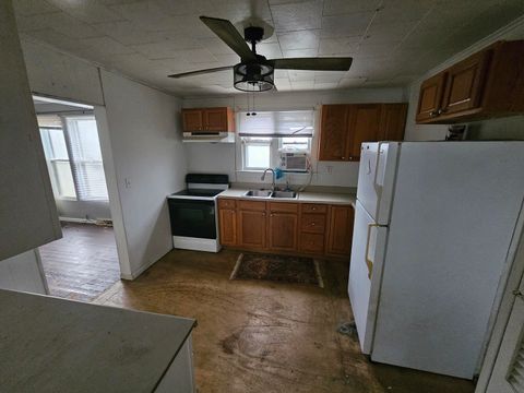 Tiny photo for 724 Park Avenue, Mt Vernon, IL 62864 (MLS # 12589938)