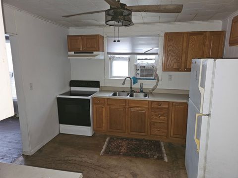 Tiny photo for 724 Park Avenue, Mt Vernon, IL 62864 (MLS # 12589938)