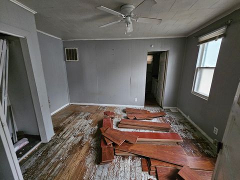 Tiny photo for 724 Park Avenue, Mt Vernon, IL 62864 (MLS # 12589938)