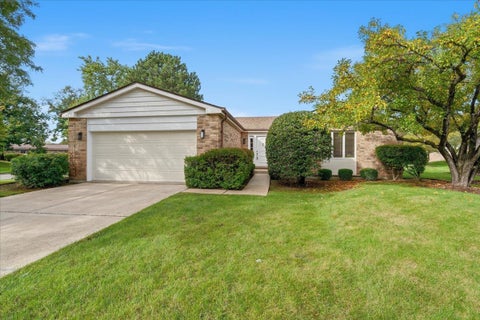 Photo of 4568 Lindenwood Lane, Northbrook, IL 60062 (MLS # 12772520)