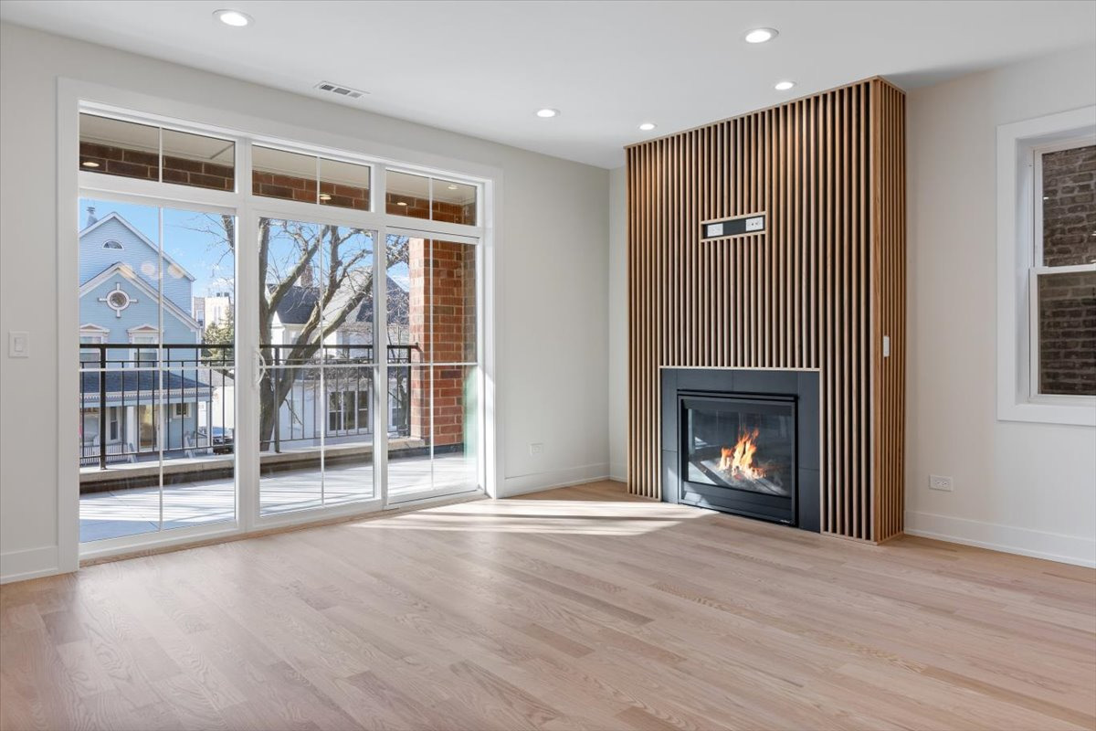 1304 W Winona Street 2