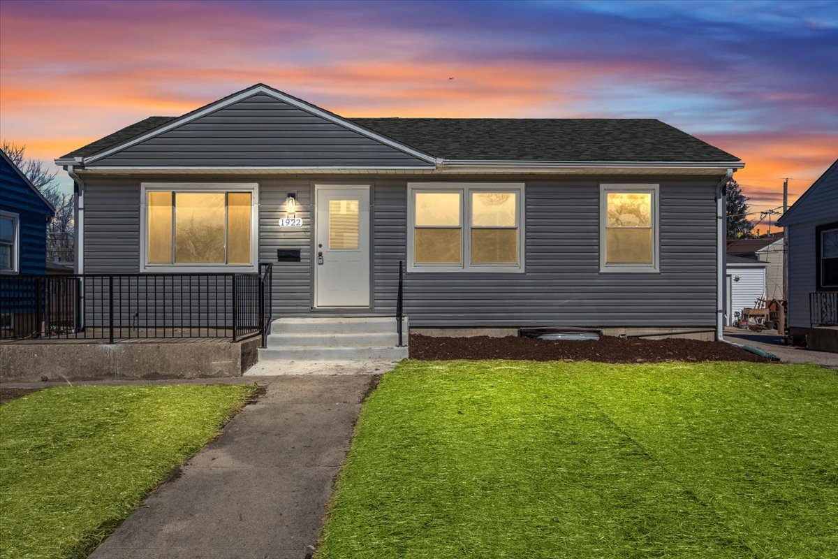 1922 Fargo Avenue