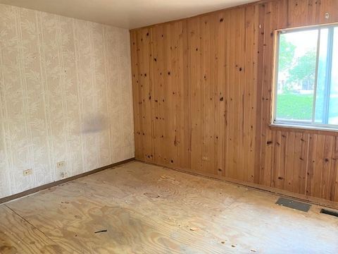 Tiny photo for 28 Chaucer Lane, Streamwood, IL 60107 (MLS # 12481389)