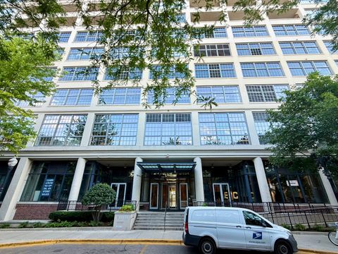 900 N Kingsbury Street 861 Chicago IL 60610