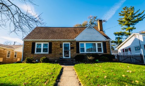 Photo of 218 S Fairfield Avenue, Lombard, IL 60148 (MLS # 12540221)