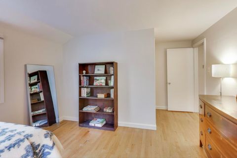 Tiny photo for 4665 W Peterson Avenue, Chicago, IL 60646 (MLS # 12506266)