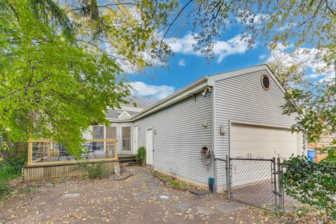 Tiny photo for 4665 W Peterson Avenue, Chicago, IL 60646 (MLS # 12506266)