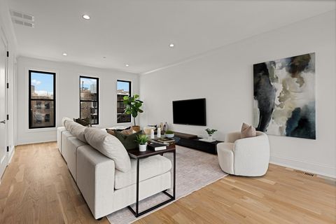 Tiny photo for 3711 N Magnolia Avenue, Chicago, IL 60613 (MLS # 12615546)