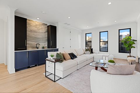 Tiny photo for 3711 N Magnolia Avenue, Chicago, IL 60613 (MLS # 12615546)