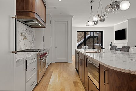 Tiny photo for 3711 N Magnolia Avenue, Chicago, IL 60613 (MLS # 12615546)