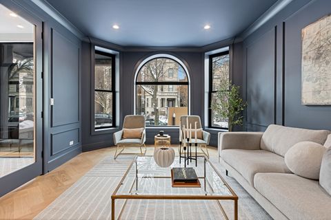 Tiny photo for 3711 N Magnolia Avenue, Chicago, IL 60613 (MLS # 12615546)